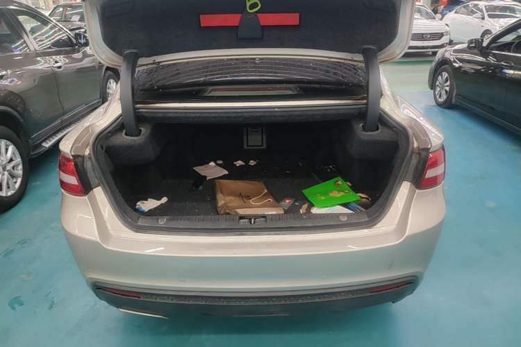 Used Geely Auto Emgrand GT 2016 2.4L Zunya Model Trunk