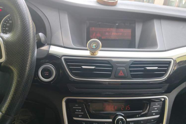 Used Geely Auto Emgrand GT 2017 2.4L Comfort Model Audio And AC Panel