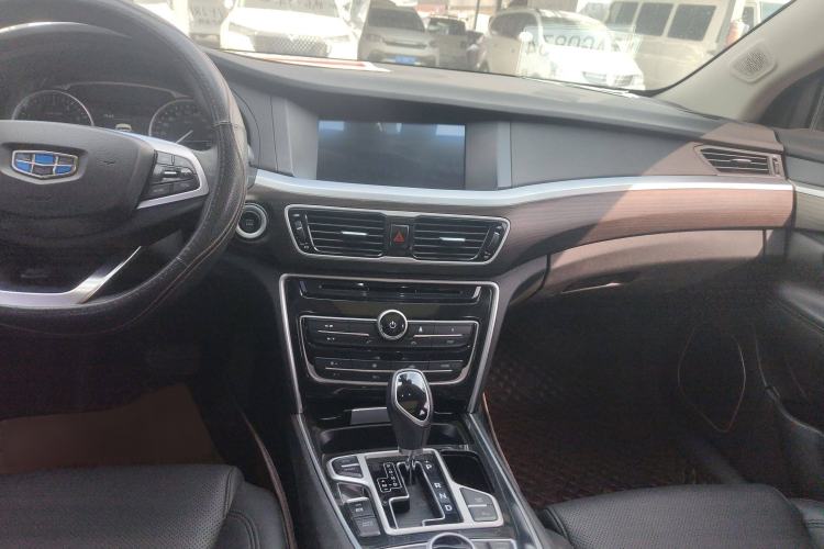 Used Geely Auto Emgrand GT 2017 1.8T Luxury Model Audio And AC Panel