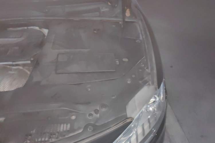 Used Geely Auto Emgrand GT 2017 2.4L Comfort Model Engine Bay Left