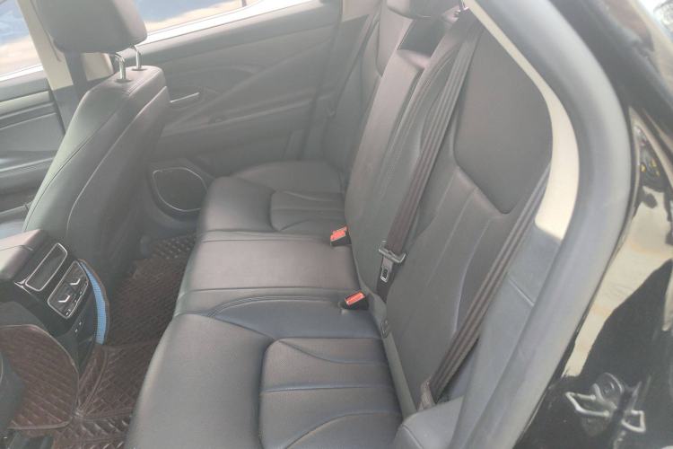 Used Geely Auto Emgrand GT 2017 1.8T Luxury Model Interior 1