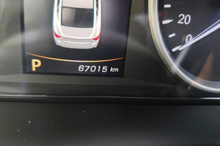 Used Geely Auto Emgrand GT 2017 2.4L Comfort Model Odometer Close Up