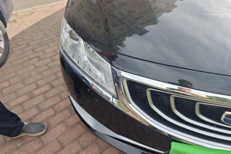 Used Geely Auto Emgrand GT 2017 1.8T Flagship Model Right Front Headlight
