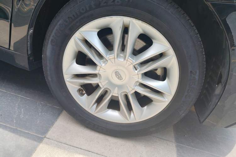 Used Geely Auto Emgrand GT 2017 2.4L Comfort Model Right Front Wheel Hub