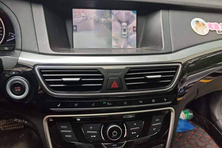 Used Geely Auto Emgrand GT 2017 1.8T Flagship 4G Edition Audio And AC Panel