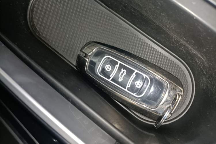 Used Geely Auto Emgrand GT 2017 2.4L Comfort Model Interior 1
