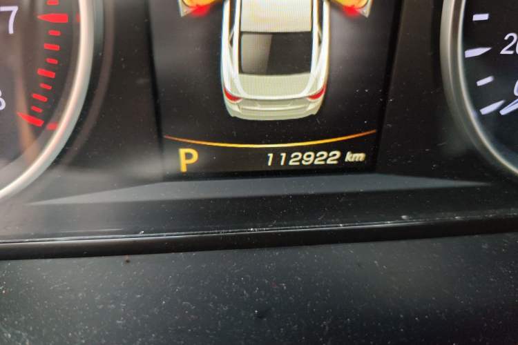 Used Geely Auto Emgrand GT 2017 1.8T Flagship 4G Edition Odometer Close Up