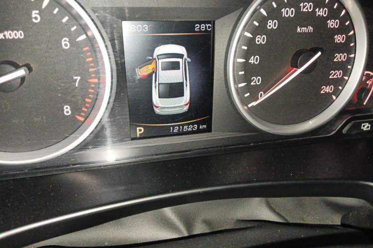 Used Geely Auto Emgrand GT 2017 2.4L Luxury Model Odometer Close Up