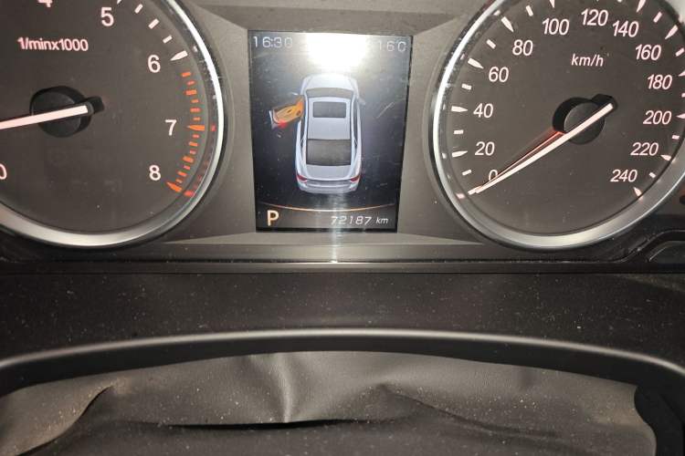 Used Geely Auto Emgrand GT 2017 2.4L Zunya Model Odometer Close Up
