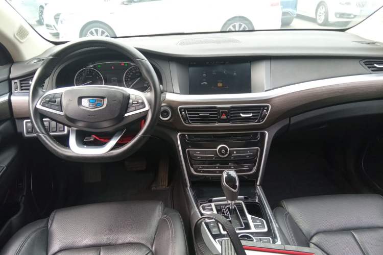 Used Geely Auto Emgrand GT 2017 2.4L Zunya Model Center Console