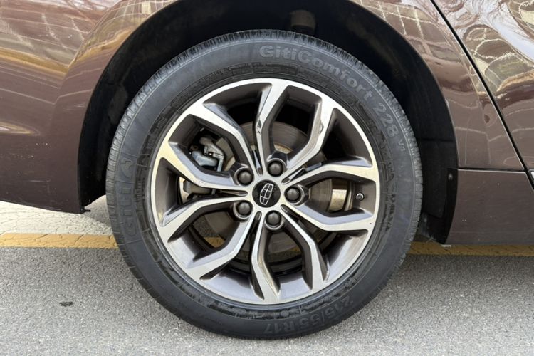 Used Geely Auto Emgrand GT 2017 1.8T Luxury Model Exterior 6