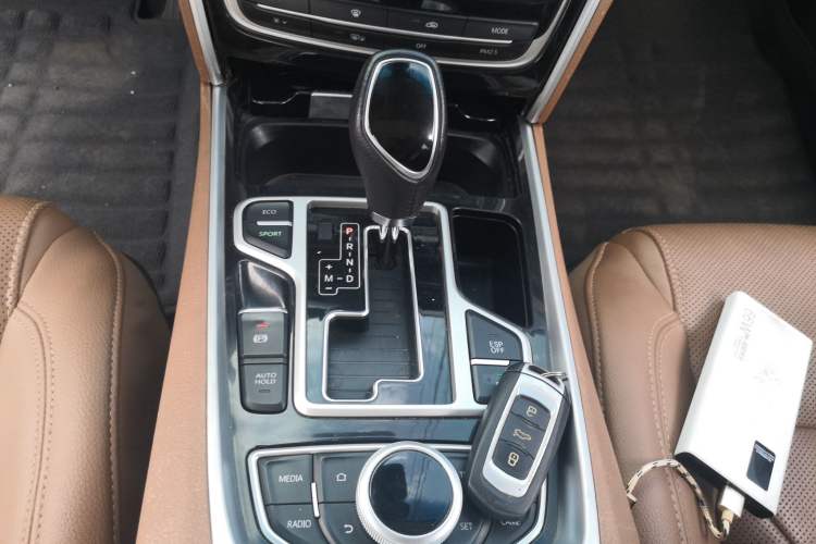 Used Geely Auto Emgrand GT 2017 1.8T Flagship Model Gear Lever