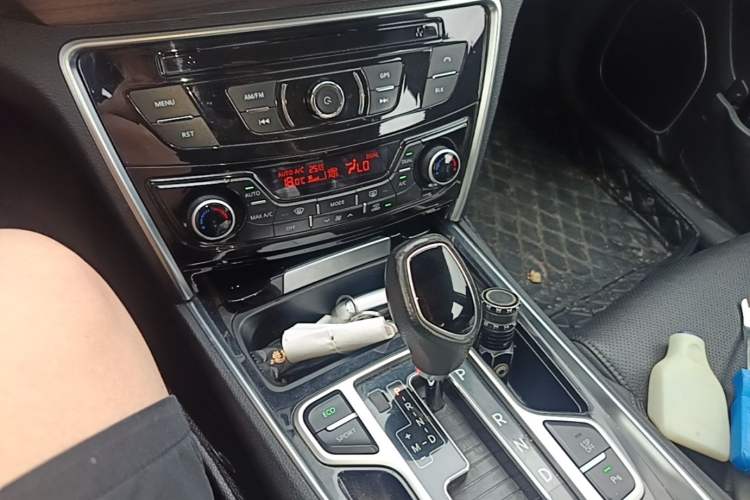 Used Geely Auto Emgrand GT 2017 1.8T Comfort Model Gear Lever