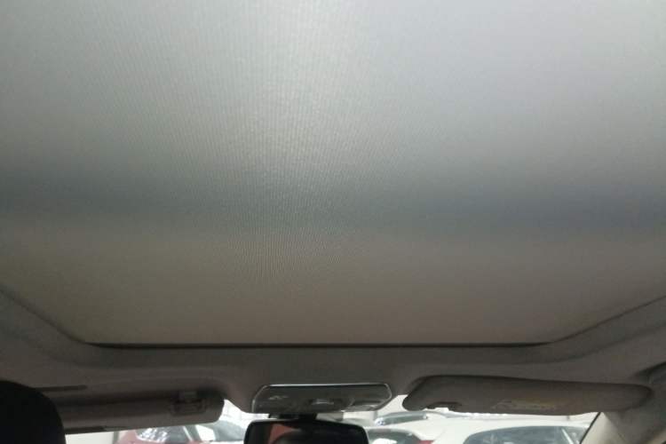 Used Geely Auto Emgrand GT 2017 2.4L Luxury Model Headliner