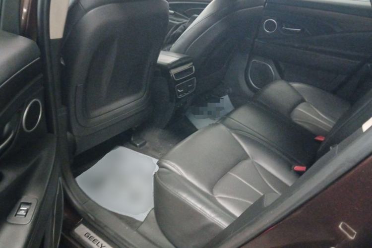 Used Geely Auto Emgrand GT 2017 2.4L Luxury Model Interior 4