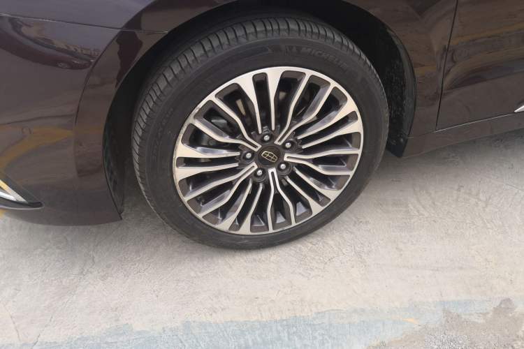 Used Geely Auto Emgrand GT 2017 1.8T Flagship Model Left Front Wheel Hub