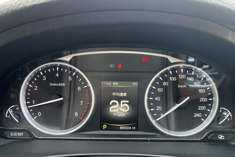 Used Geely Auto Emgrand GT 2017 1.8T Luxury Model Odometer Close Up