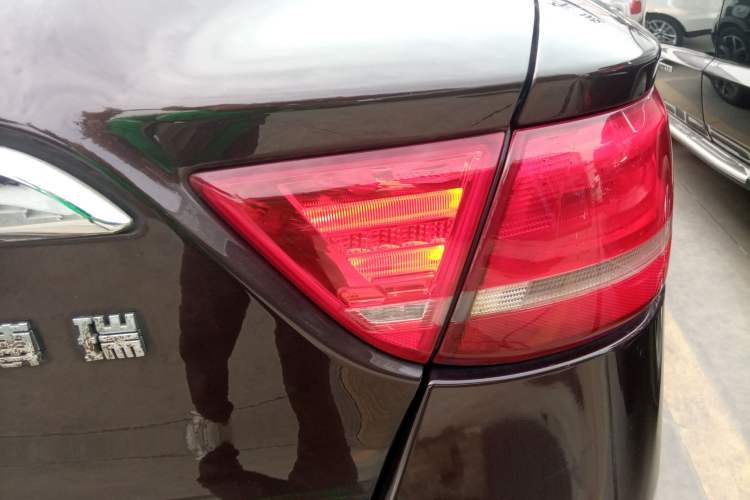 Used Geely Auto Emgrand GT 2017 2.4L Zunya Model Right Rear Taillight