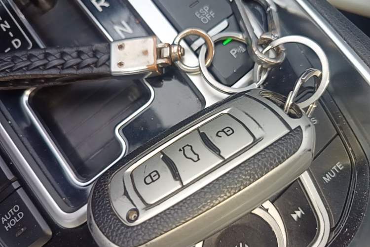 Used Geely Auto Emgrand GT 2017 1.8T Comfort Model Vehicle Key