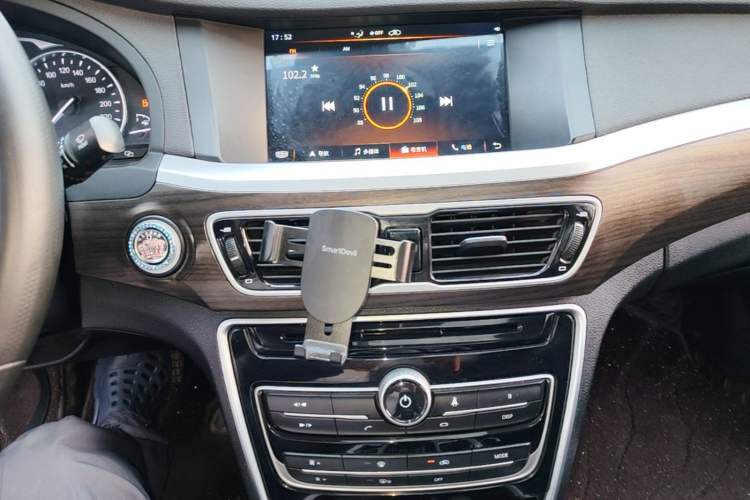 Used Geely Auto Emgrand GT 2017 1.8T Luxury Model Audio And AC Panel