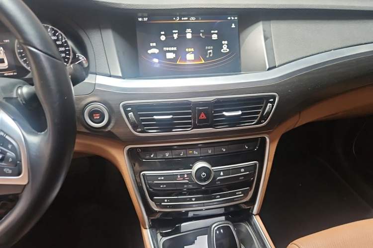 Used Geely Auto Emgrand GT 2017 1.8T Flagship Model Audio And AC Panel