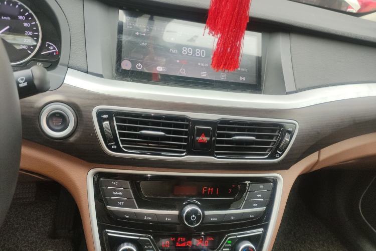 Used Geely Auto Emgrand GT 2017 2.4L Comfort Model Audio And AC Panel