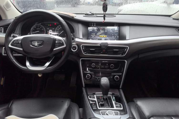 Used Geely Auto Emgrand GT 2017 1.8T Comfort Model Center Console