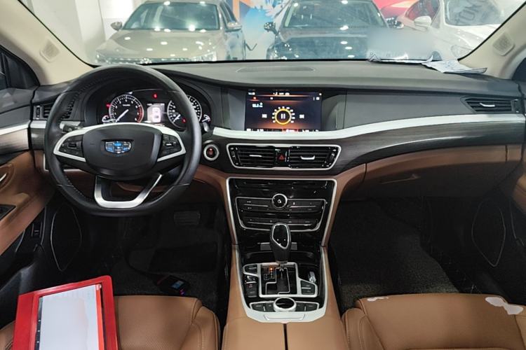 Used Geely Auto Emgrand GT 2017 2.4L Luxury Model Center Console