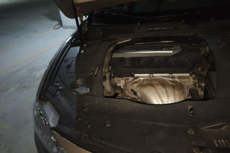 Used Geely Auto Emgrand GT 2017 2.4L Luxury Model Engine Bay Right