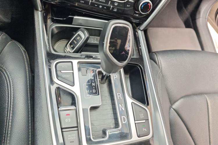 Used Geely Auto Emgrand GT 2017 2.4L Zunya Model Gear Lever