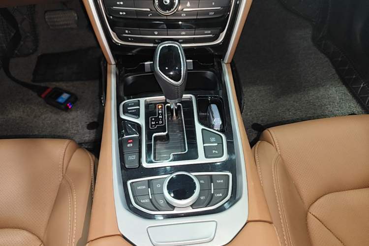 Used Geely Auto Emgrand GT 2017 2.4L Luxury Model Gear Lever