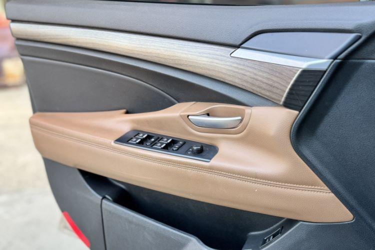 Used Geely Auto Emgrand GT 2017 2.4L Zunya Model Interior 1