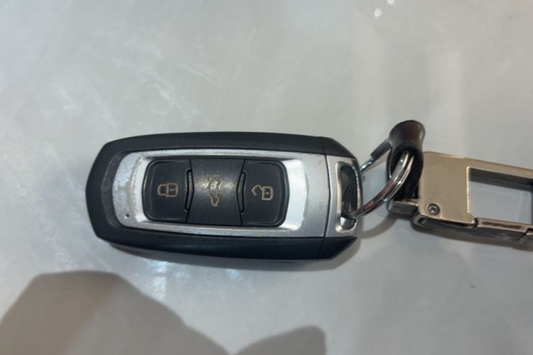 Used Geely Auto Emgrand GT 2017 1.8T Comfort Model Interior 13