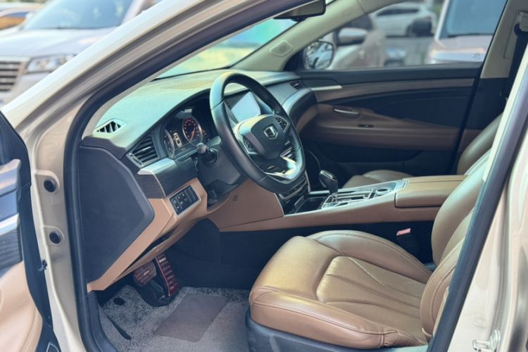 Used Geely Auto Emgrand GT 2017 2.4L Zunya Model Interior 3