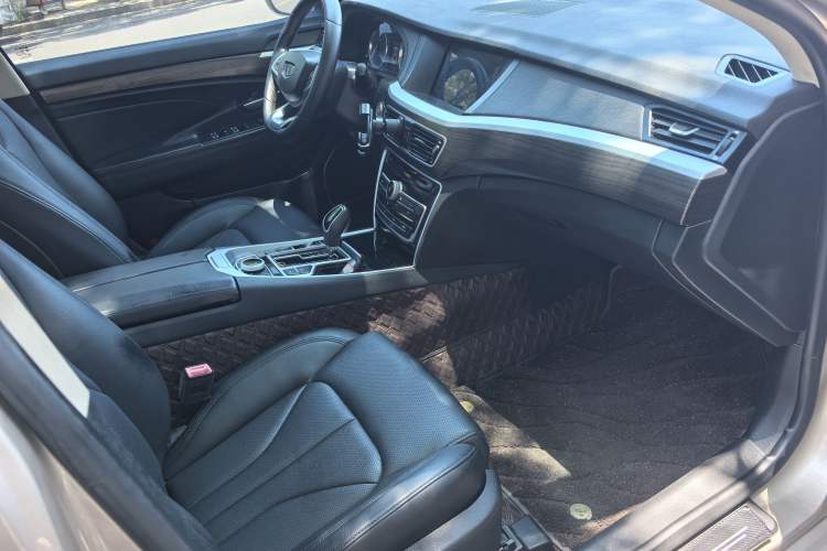 Used Geely Auto Emgrand GT 2017 1.8T Luxury Model Interior 5