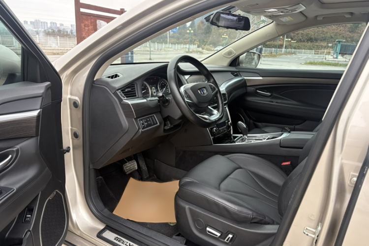 Used Geely Auto Emgrand GT 2017 1.8T Comfort Model Interior 7