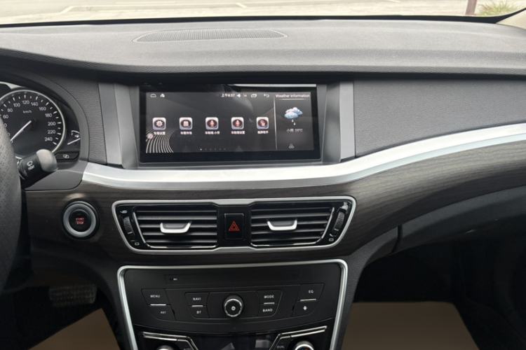 Used Geely Auto Emgrand GT 2017 1.8T Comfort Model Interior 8