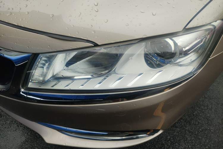 Used Geely Auto Emgrand GT 2017 2.4L Comfort Model Left Front Headlight