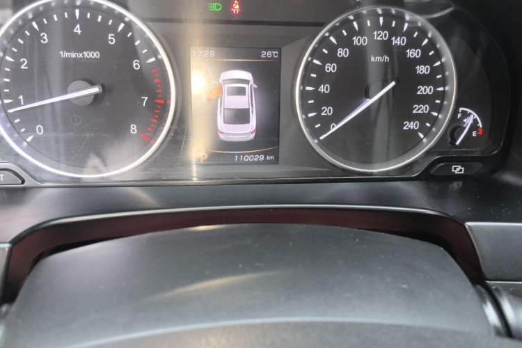Used Geely Auto Emgrand GT 2017 1.8T Comfort Model Odometer Close Up
