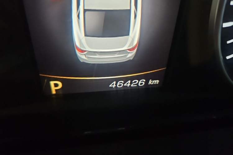 Used Geely Auto Emgrand GT 2017 1.8T Flagship Model Odometer Close Up