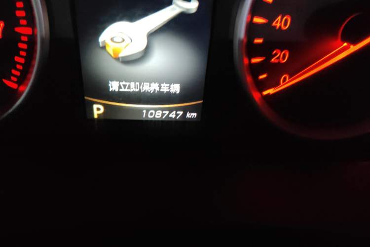 Used Geely Auto Emgrand GT 2017 1.8T Comfort Model Odometer Close Up