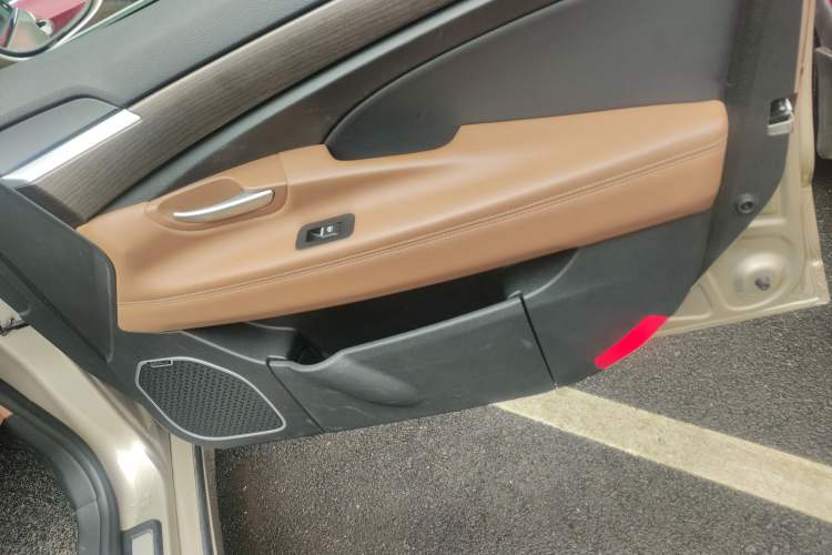 Used Geely Auto Emgrand GT 2017 2.4L Comfort Model Right Front Door Interior
