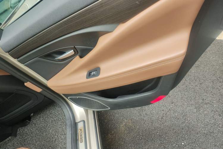 Used Geely Auto Emgrand GT 2017 2.4L Comfort Model Right Rear Door Interior