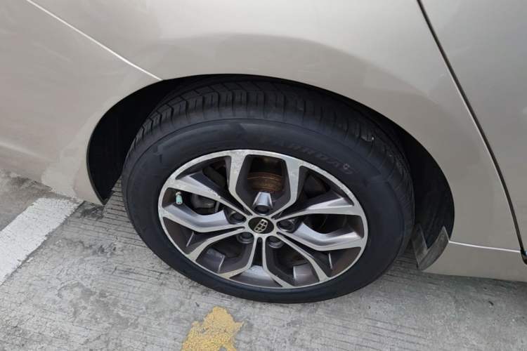 Used Geely Auto Emgrand GT 2017 1.8T Luxury Model Right Rear Wheel Hub