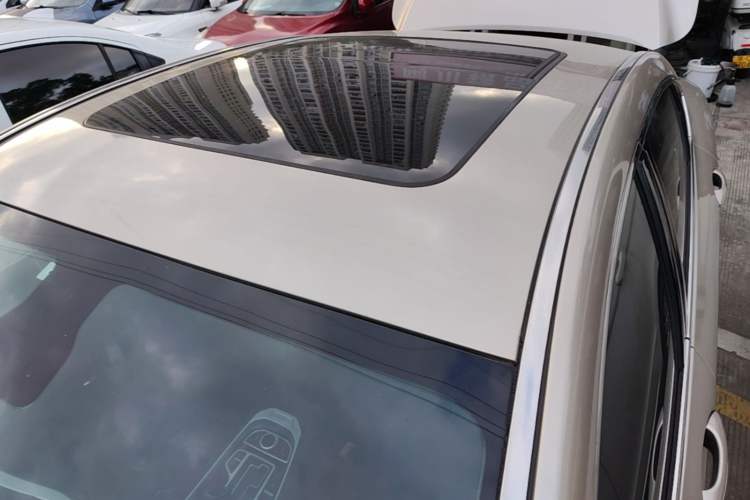 Used Geely Auto Emgrand GT 2017 1.8T Luxury Model Roof