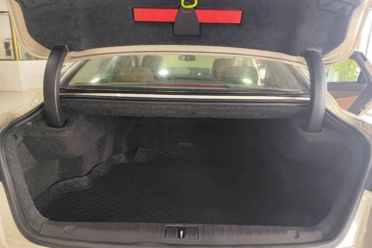 Used Geely Auto Emgrand GT 2017 2.4L Luxury Model Trunk