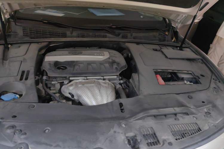 Used Geely Auto Emgrand GT 2017 2.4L Luxury Model Engine Bay