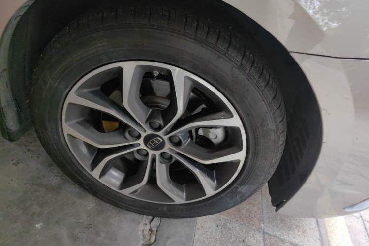 Used Geely Auto Emgrand GT 2017 2.4L Luxury Model Exterior 1