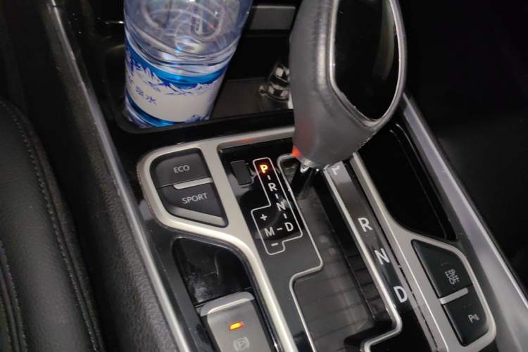 Used Geely Auto Emgrand GT 2017 2.4L Luxury Model Gear Lever