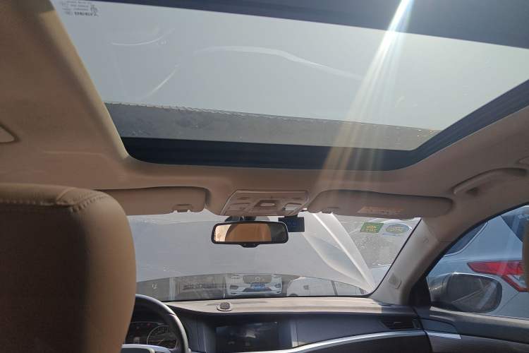 Used Geely Auto Emgrand GT 2017 1.8T Luxury Model Headliner